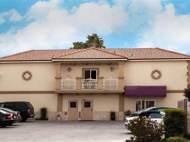 Howard Johnson By Wyndham Bakersfield Dış mekan fotoğraf