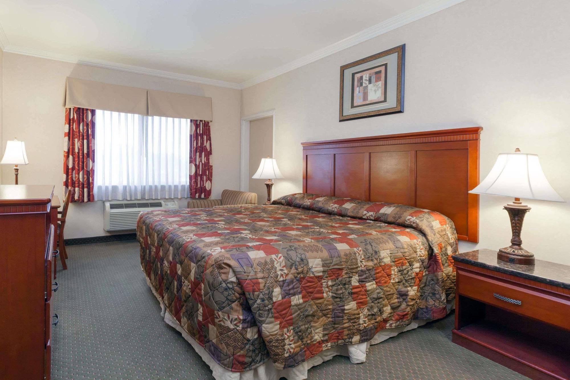 Howard Johnson By Wyndham Bakersfield Dış mekan fotoğraf